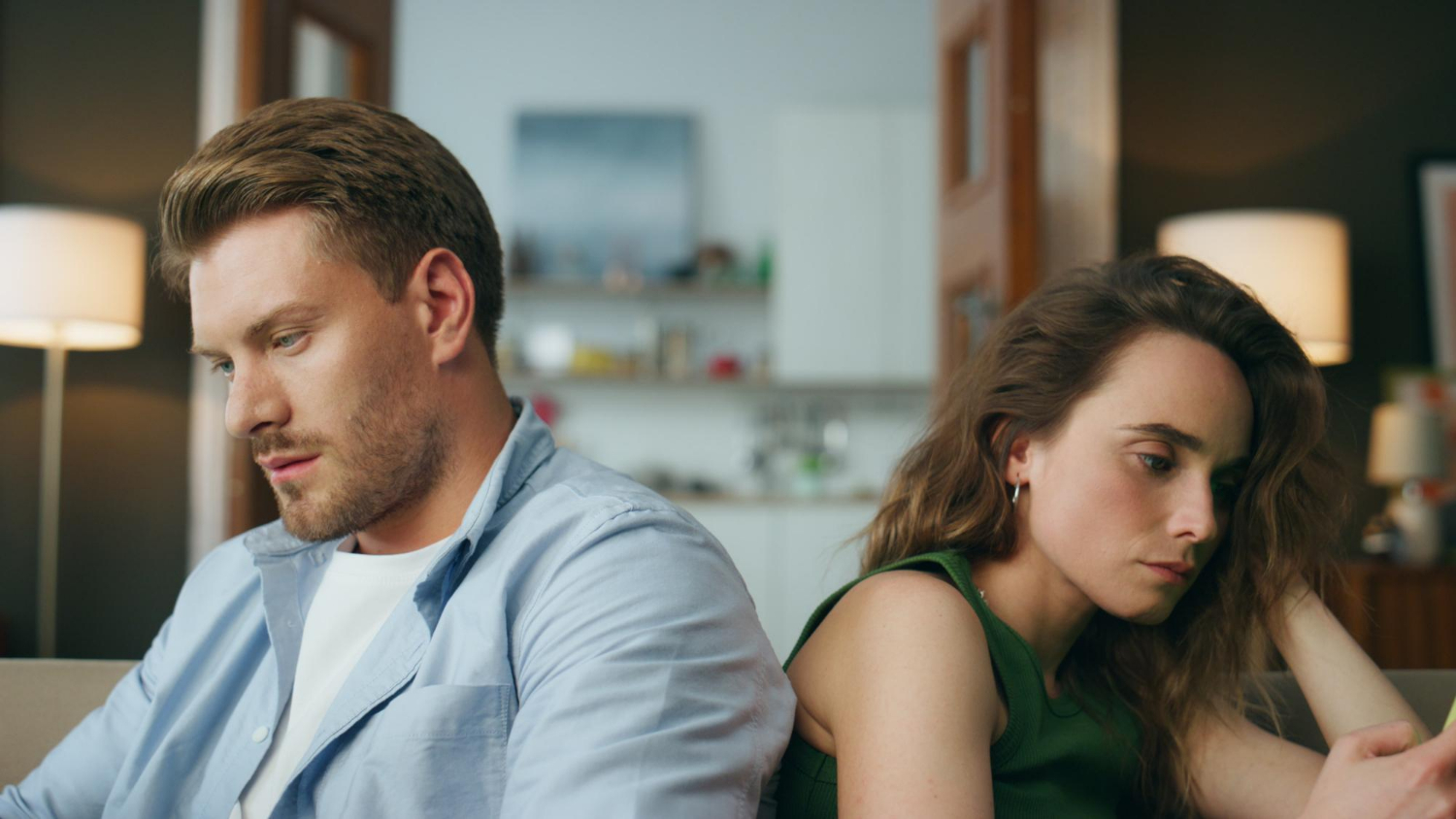 Partner niedostępny emocjonalnie – jak sobie radzić?